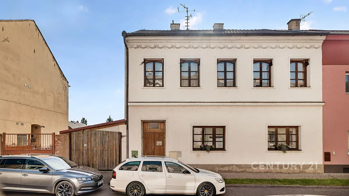 Prodej rodinného domu 240 m², pozemek 489 m²